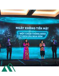 Âm Thầm Tìm Cách Đảo Khách Thành Chủ